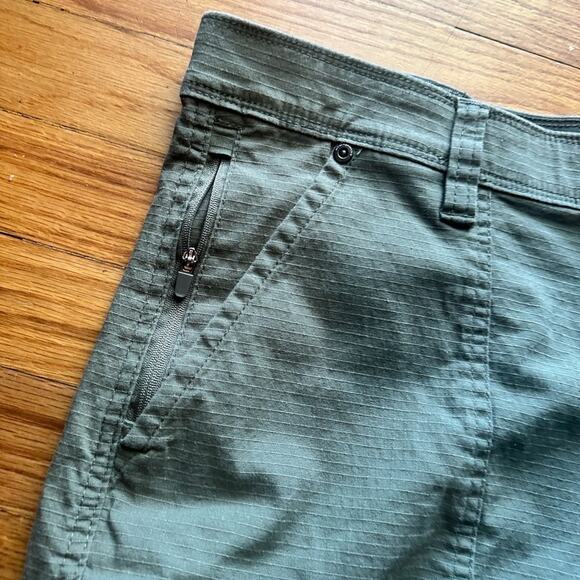 Weatherproof Green Casual Shorts – Size 38 - Picture 9 of 9